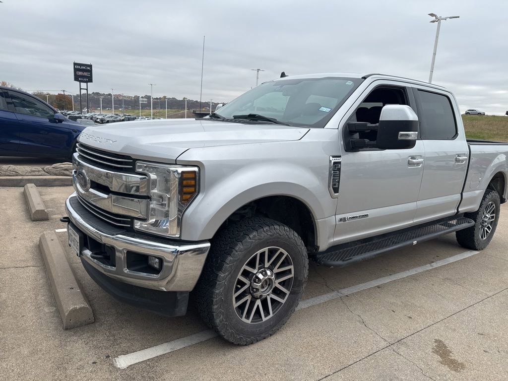 2019 Ford F-250 Super Duty Lariat's photo