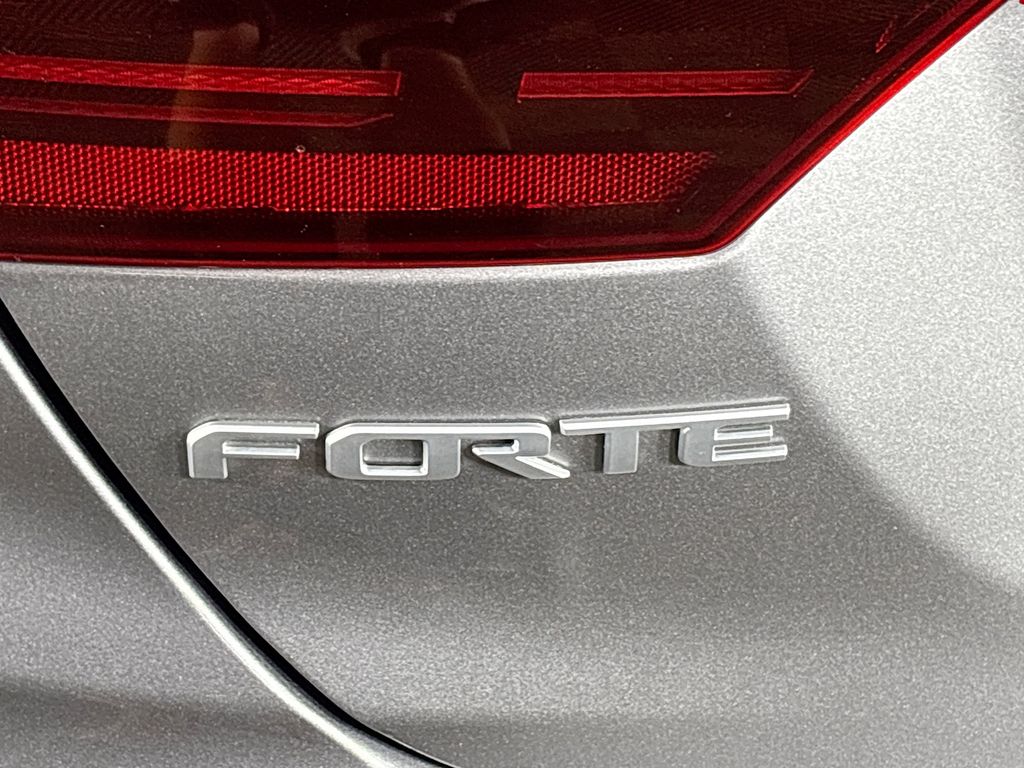 2024 Kia Forte GT-Line photo 25