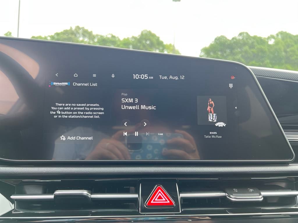 2025 Kia Niro EX Touring photo 17