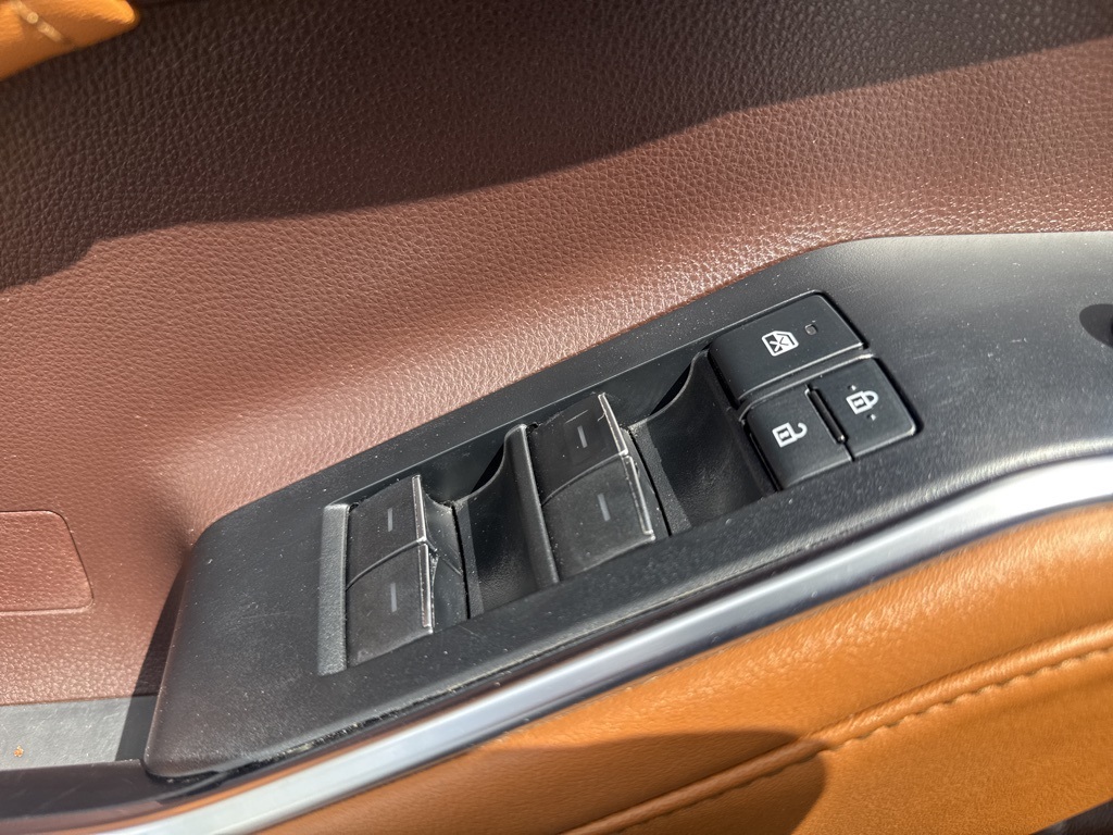 2020 Toyota Highlander Hybrid Platinum photo 31