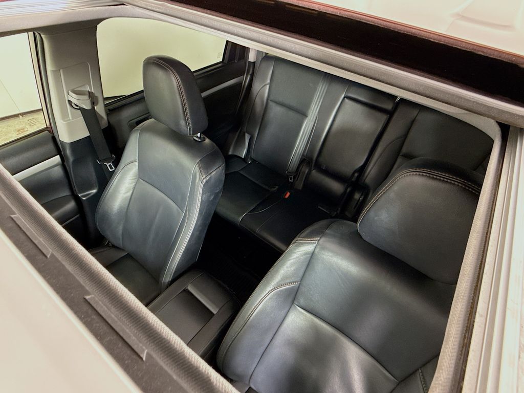 2019 Toyota Highlander XLE photo 5
