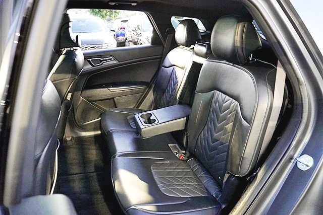 Used 2023 Gray Kia X-Line Prestige image 17