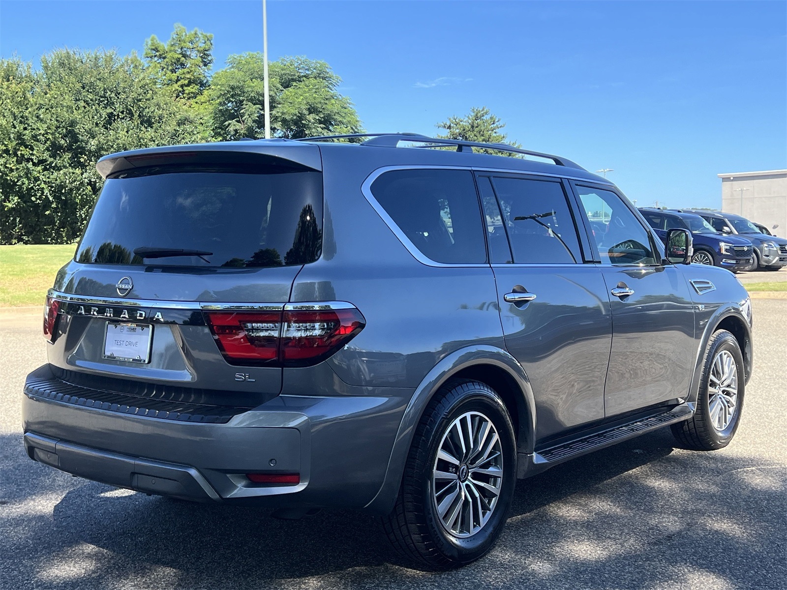 2021 Nissan Armada SL photo 32