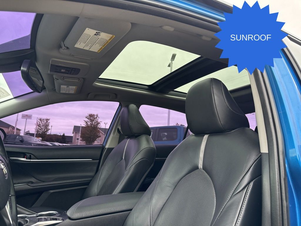 2020 Toyota Camry XSE photo 2