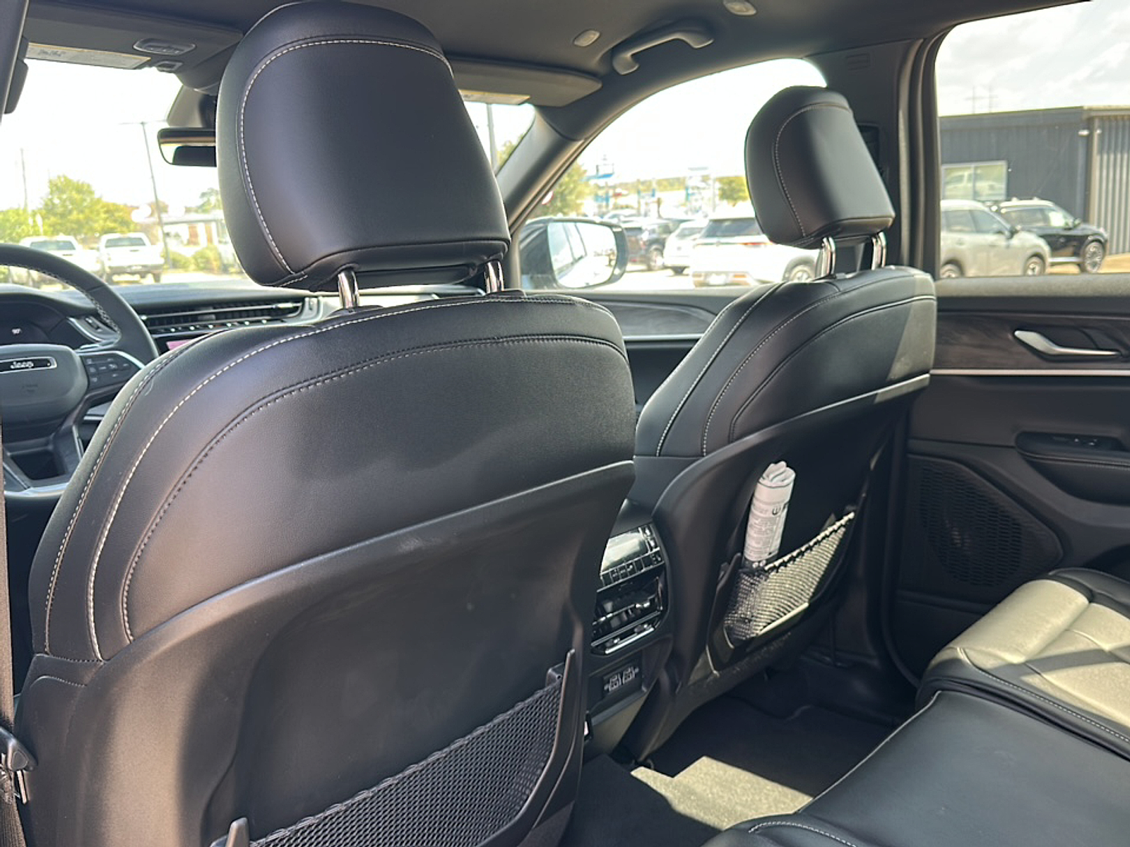 2025 Jeep Grand Cherokee Limited photo 4