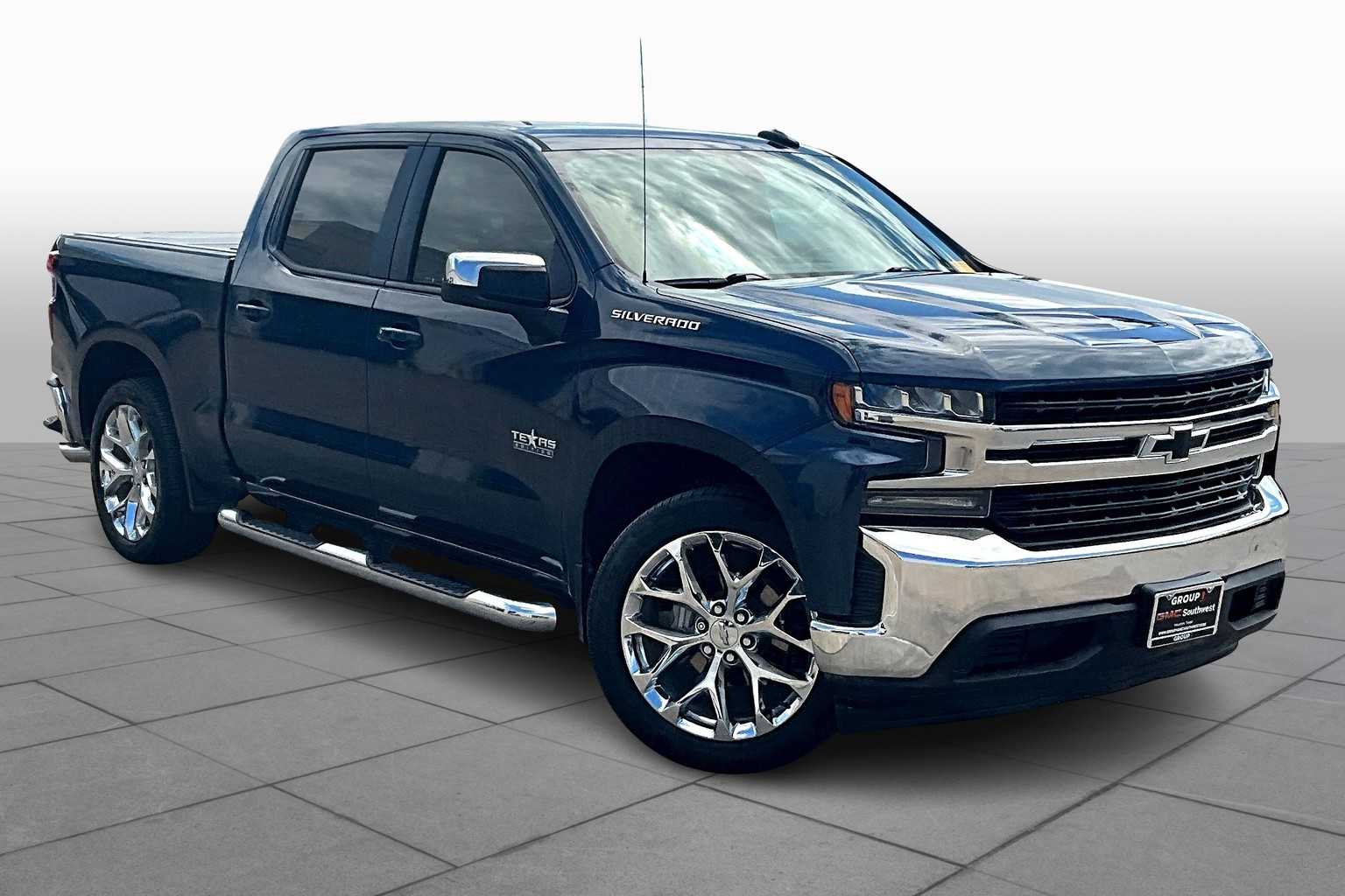 2020 Chevrolet Silverado 1500 LT photo 2