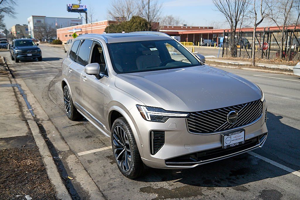 2026 VOLVO XC90 - Image 3