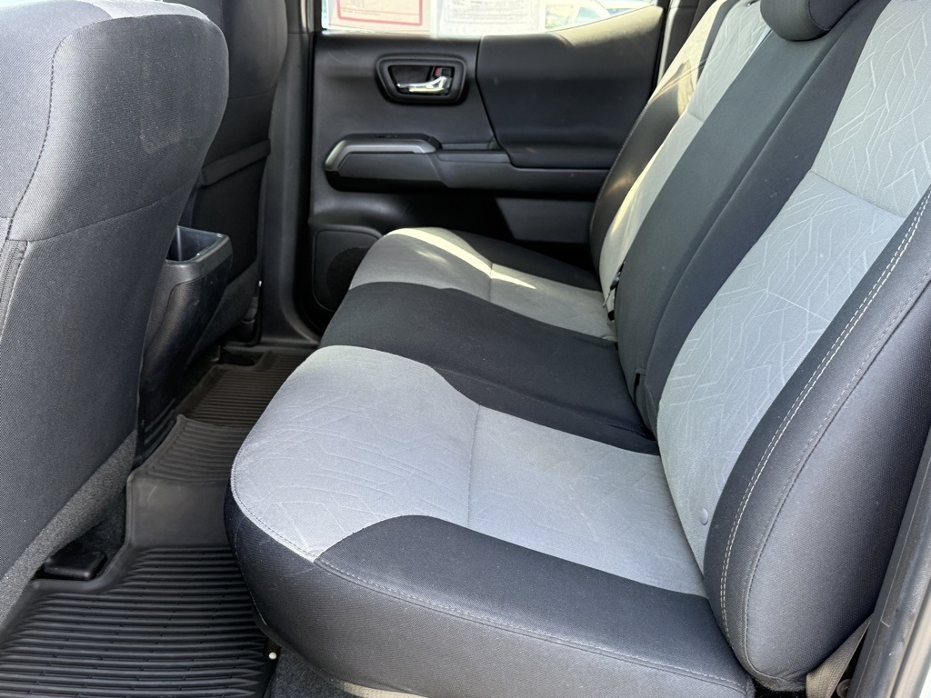 2022 Toyota Tacoma TRD Off-Road photo 29