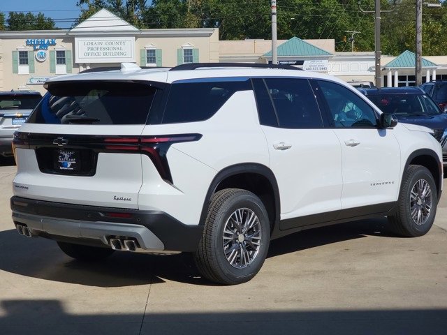 2026 Chevrolet Traverse photo 2