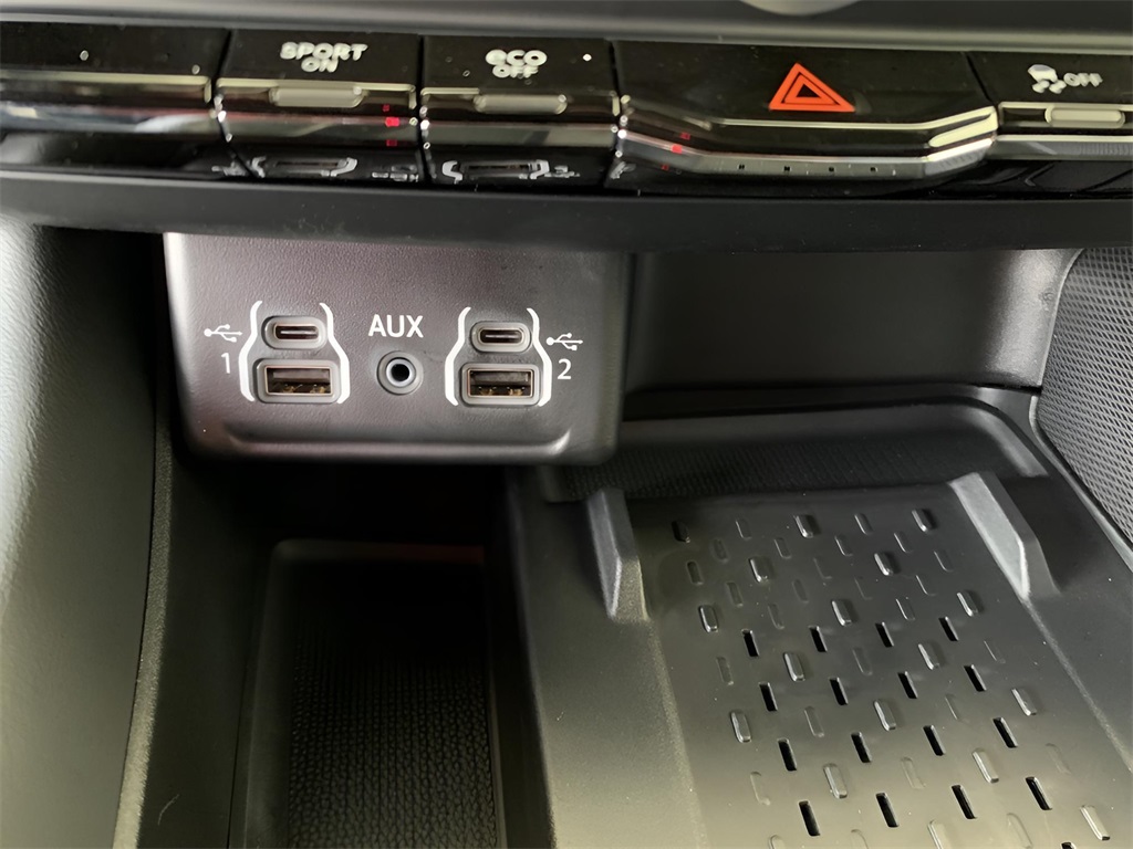 2025 Dodge Durango R/T Plus photo 36