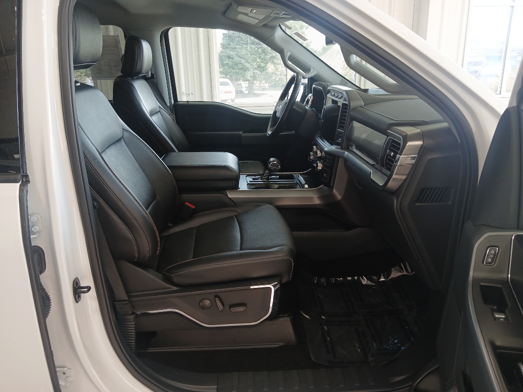 2022 Ford F-150 Lariat photo 18
