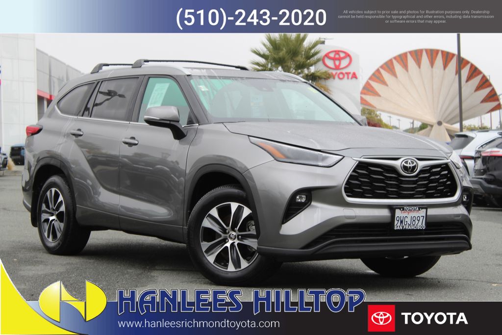 2025 Toyota Highlander XLE's photo