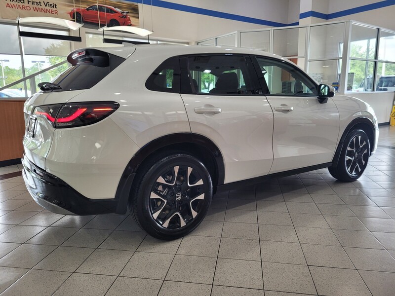 2026 Honda HR-V EX-L photo 4