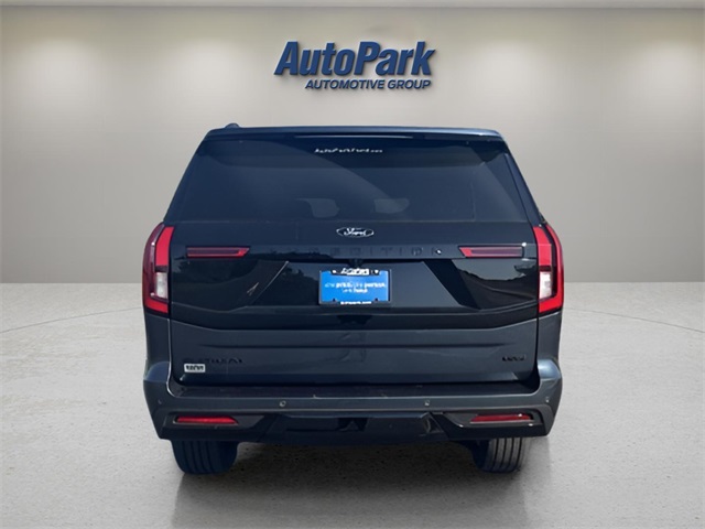2025 Ford Expedition Platinum MAX photo 4