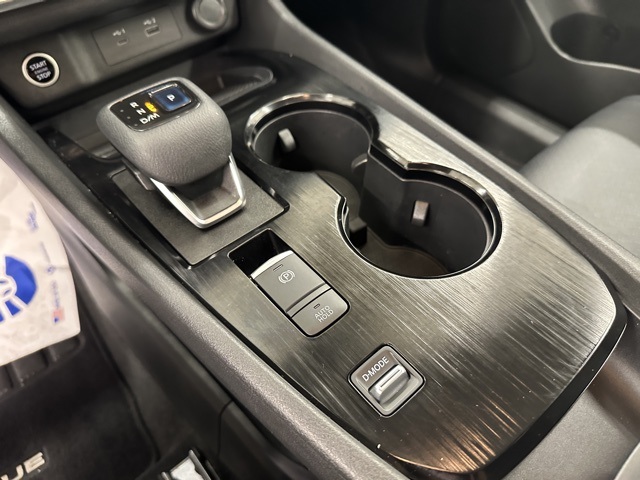 2021 Nissan Rogue SV photo 22