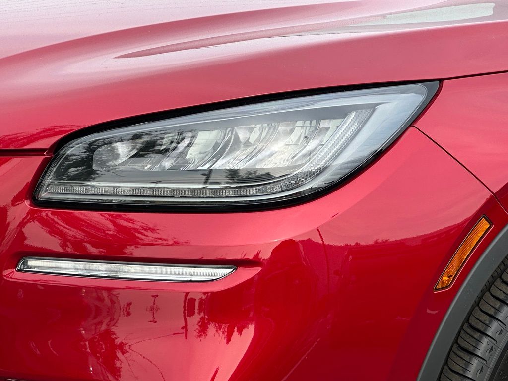 2021 Lincoln Corsair Standard photo 8