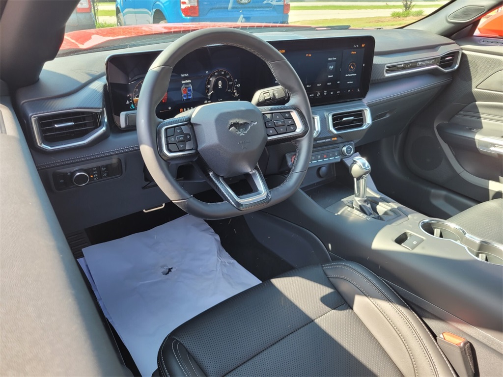2025 Ford Mustang EcoBoost Premium photo 6