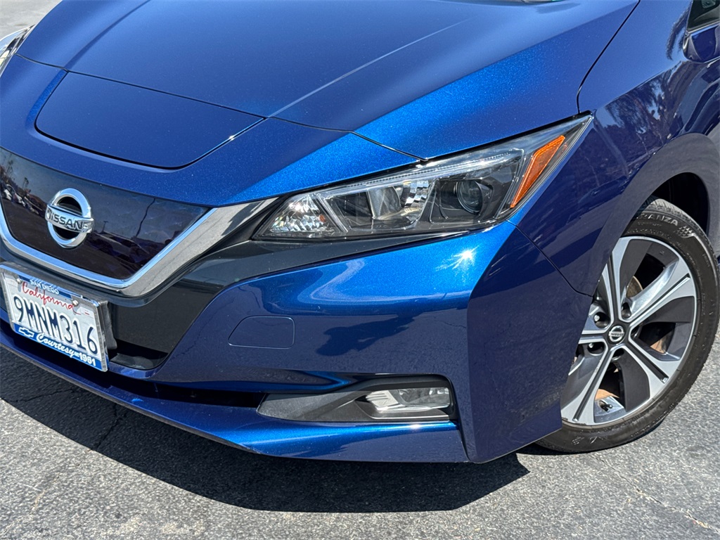 2019 Nissan Leaf SV photo 3