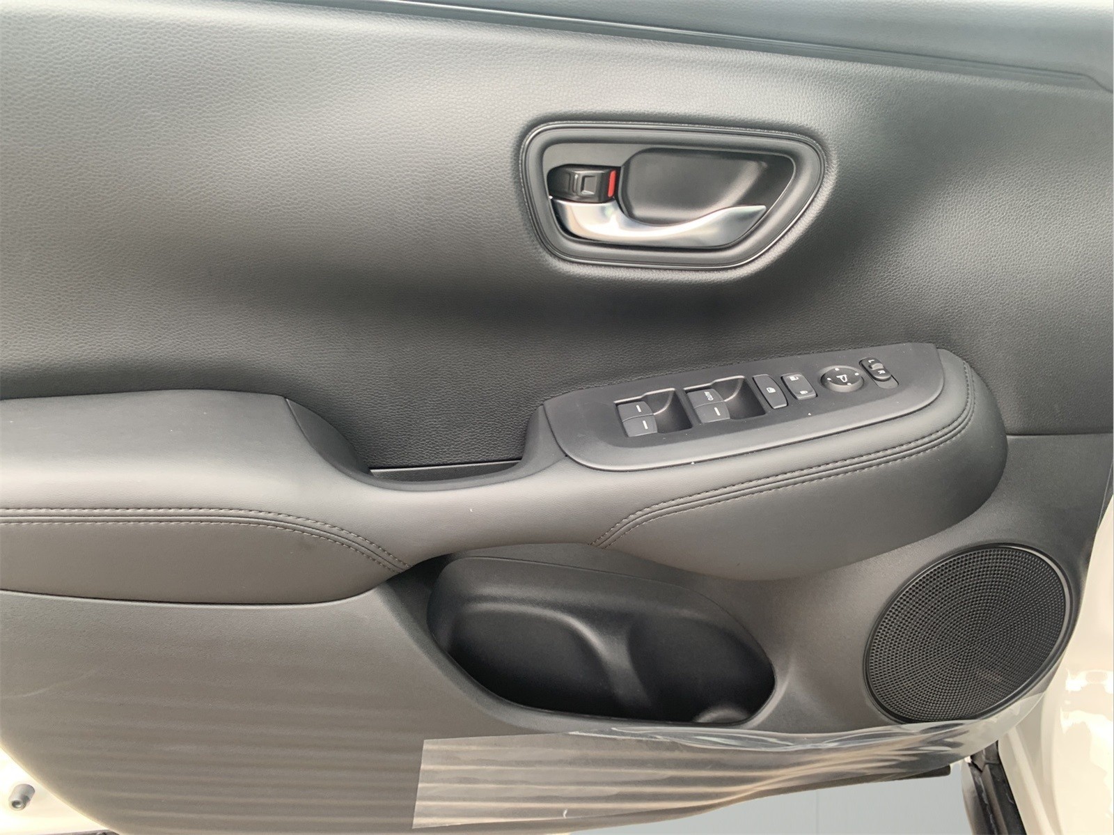 2026 Honda HR-V LX photo 25