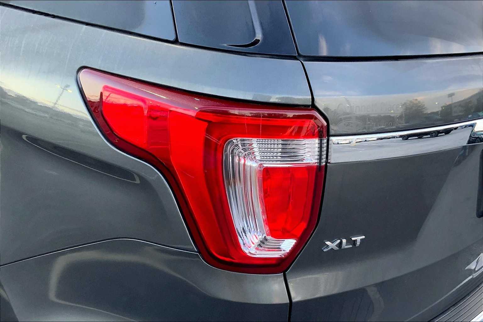 2018 Ford Explorer XLT photo 26