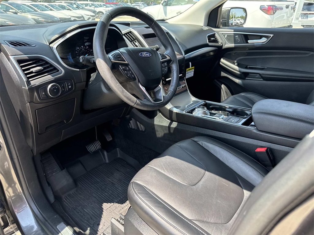 2020 Ford Edge Titanium photo 15