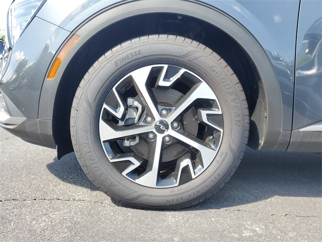 2024 Kia Sportage EX photo 28