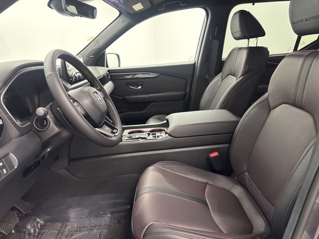 2025 Honda Pilot Black Edition photo 11