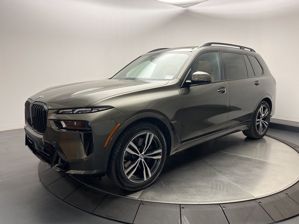 2023 BMW X7 40i