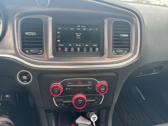 2021 Dodge Charger SXT photo 8