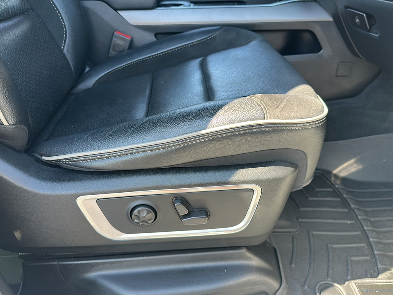 2021 Ram 1500 Laramie photo 10