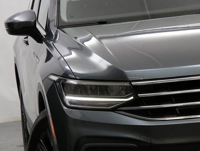 2023 Volkswagen Tiguan SE photo 2