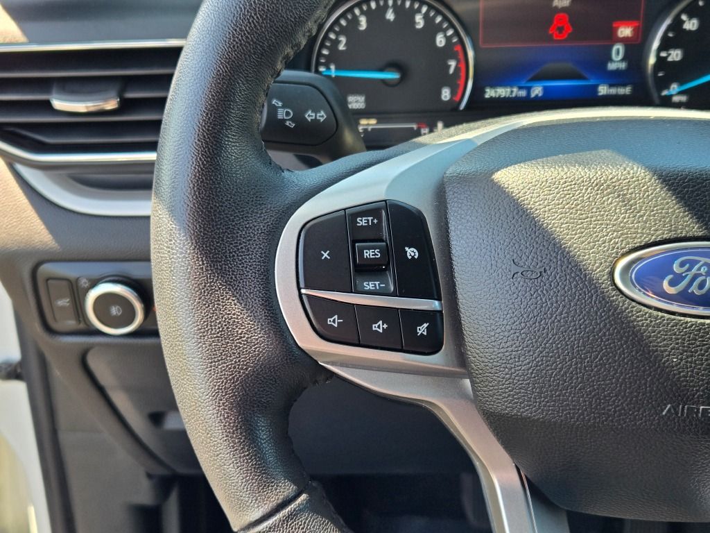 2023 Ford Explorer XLT photo 30