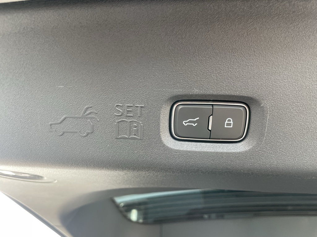 2025 Ford Expedition photo 35