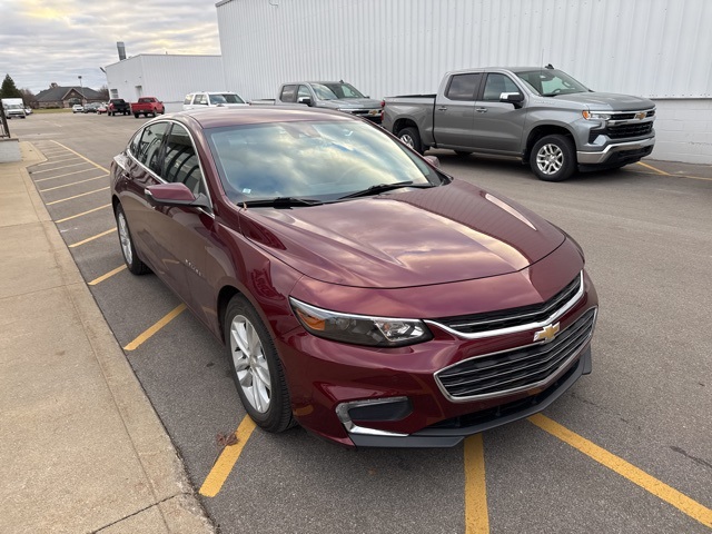 2016 Chevrolet Malibu 1LT photo 2