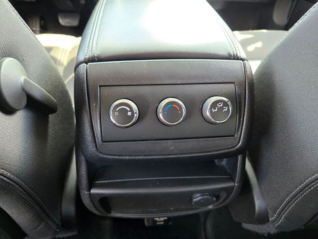 2015 Gmc Acadia SLE photo 14