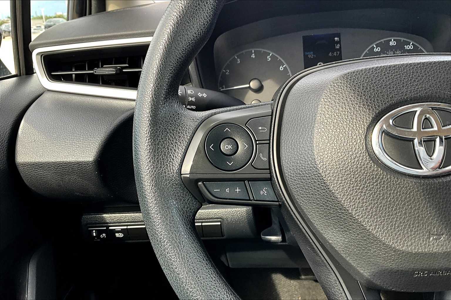 2023 Toyota Corolla LE photo 22