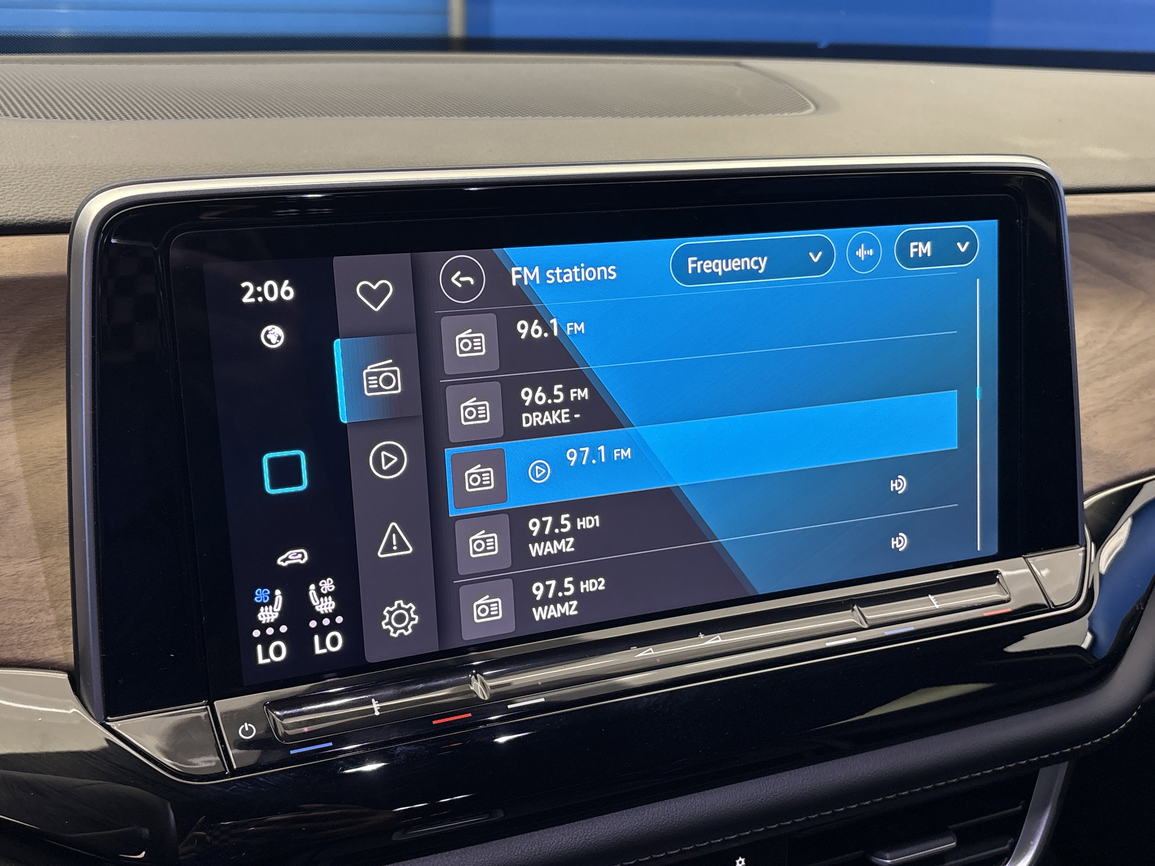 2024 Volkswagen Atlas SE photo 8