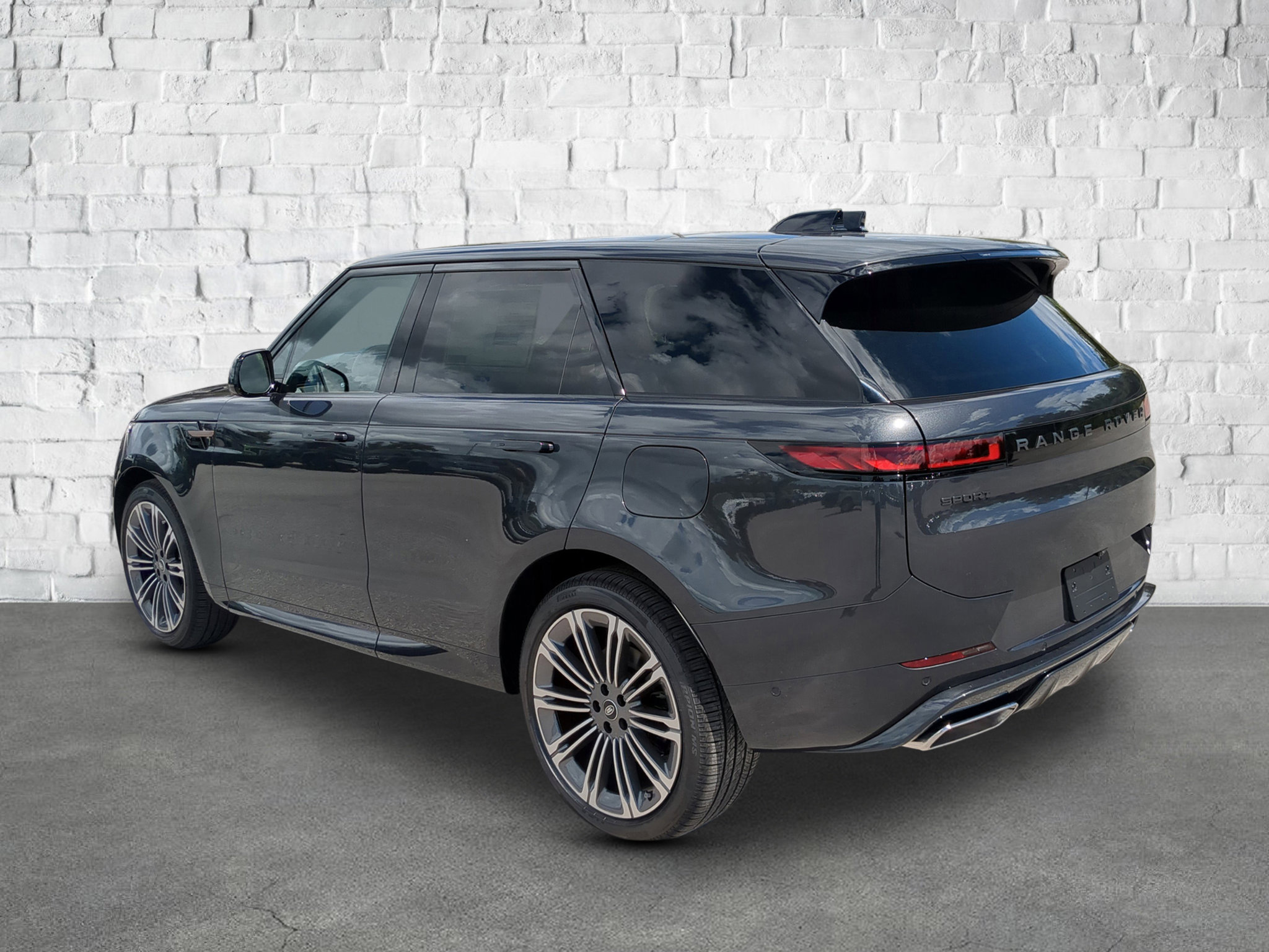 2025 Land Rover Range Rover Sport SE photo 2