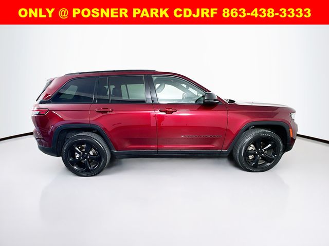 2023 Jeep Grand Cherokee Altitude photo 7