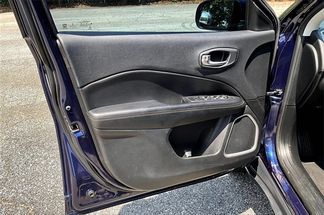 2018 Jeep Compass Latitude photo 18
