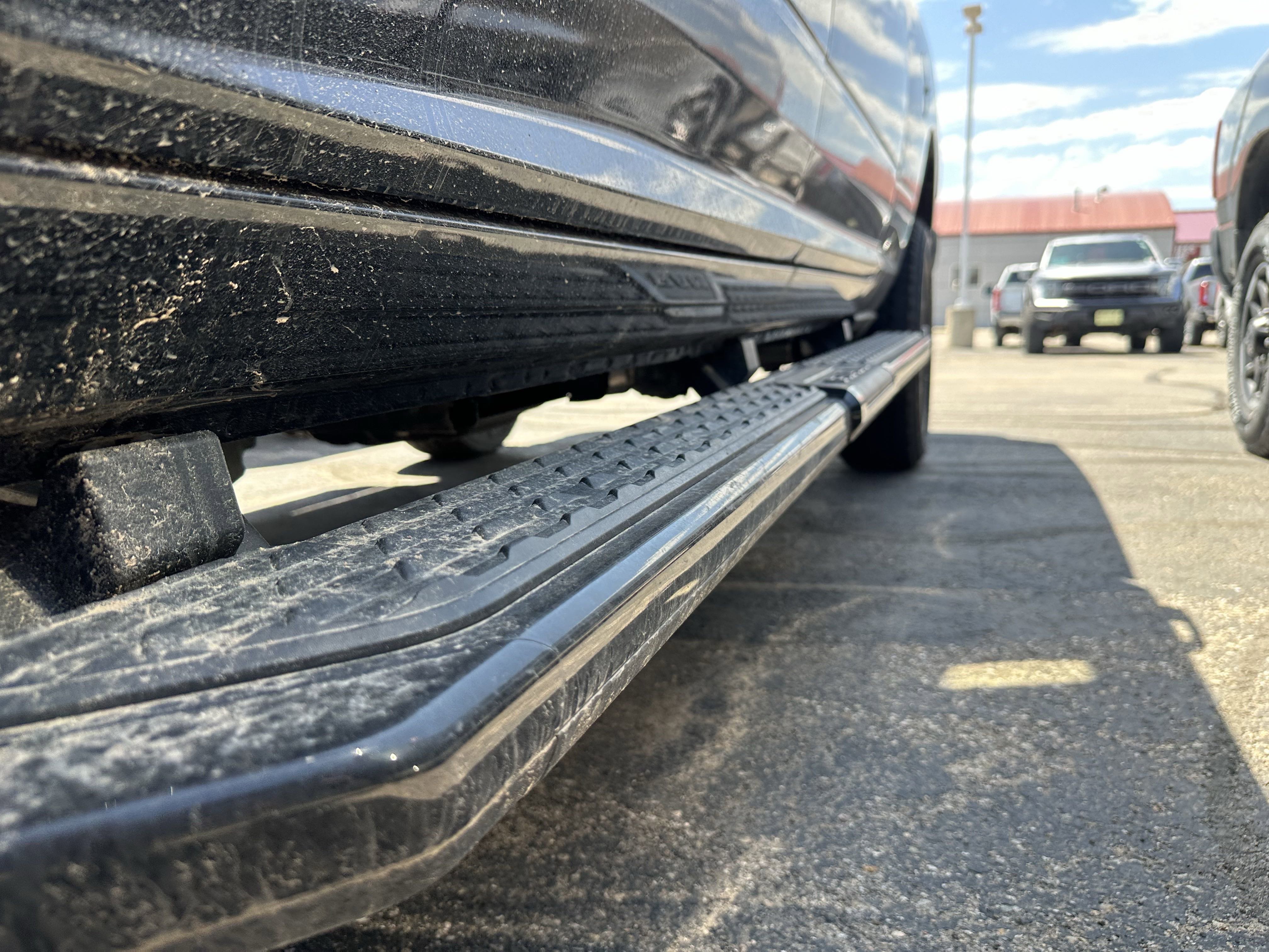New 2025 Diamond Black Crystal Pearlcoat Ram Laramie image 5
