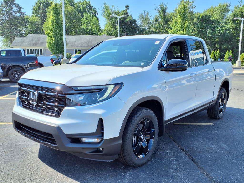 2025 Honda Ridgeline Black Edition photo 2