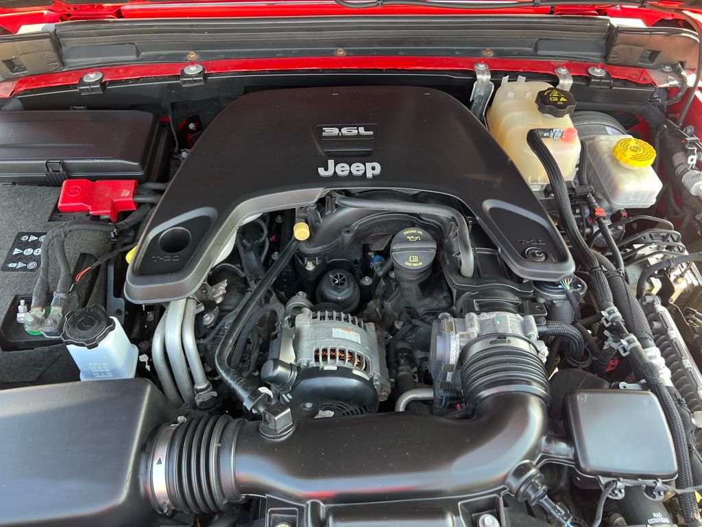 2019 Jeep Wrangler Unlimited Sahara photo 39