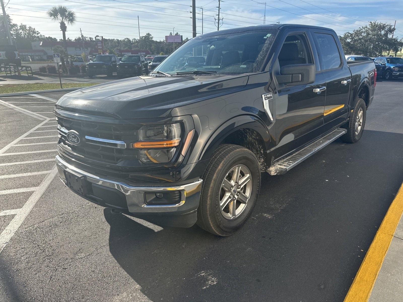 2025 Ford F-150 XLT photo 3
