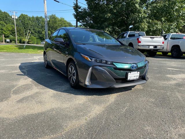 2017 Toyota Prius Prime Plus photo 2