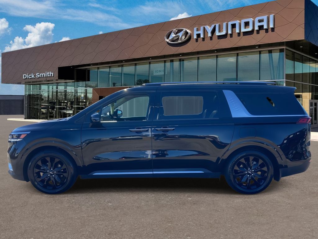 2024 Kia Carnival SX Prestige photo 2