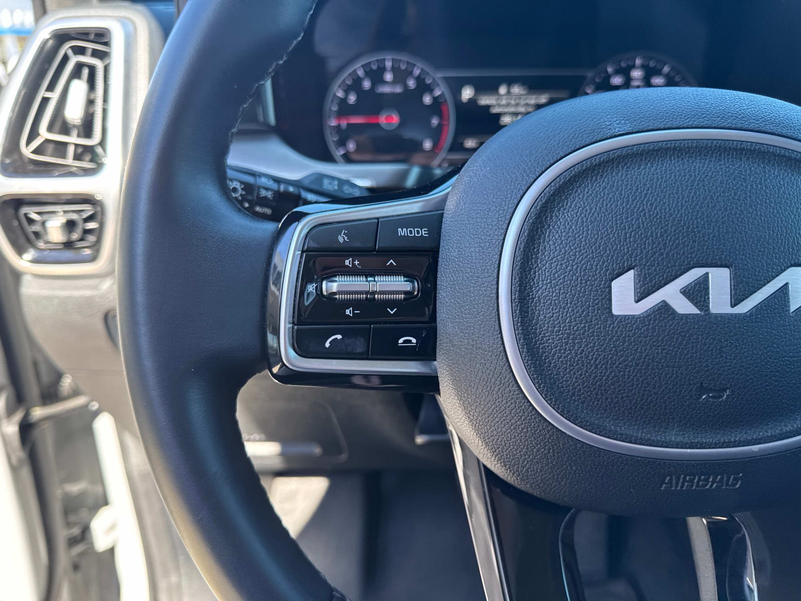 2022 Kia Sorento SX photo 18
