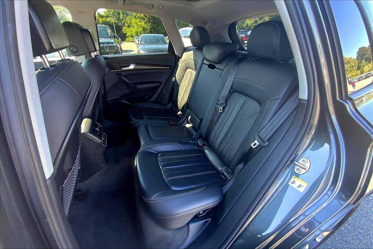 2022 Audi Q5 S line Premium Plus photo 18