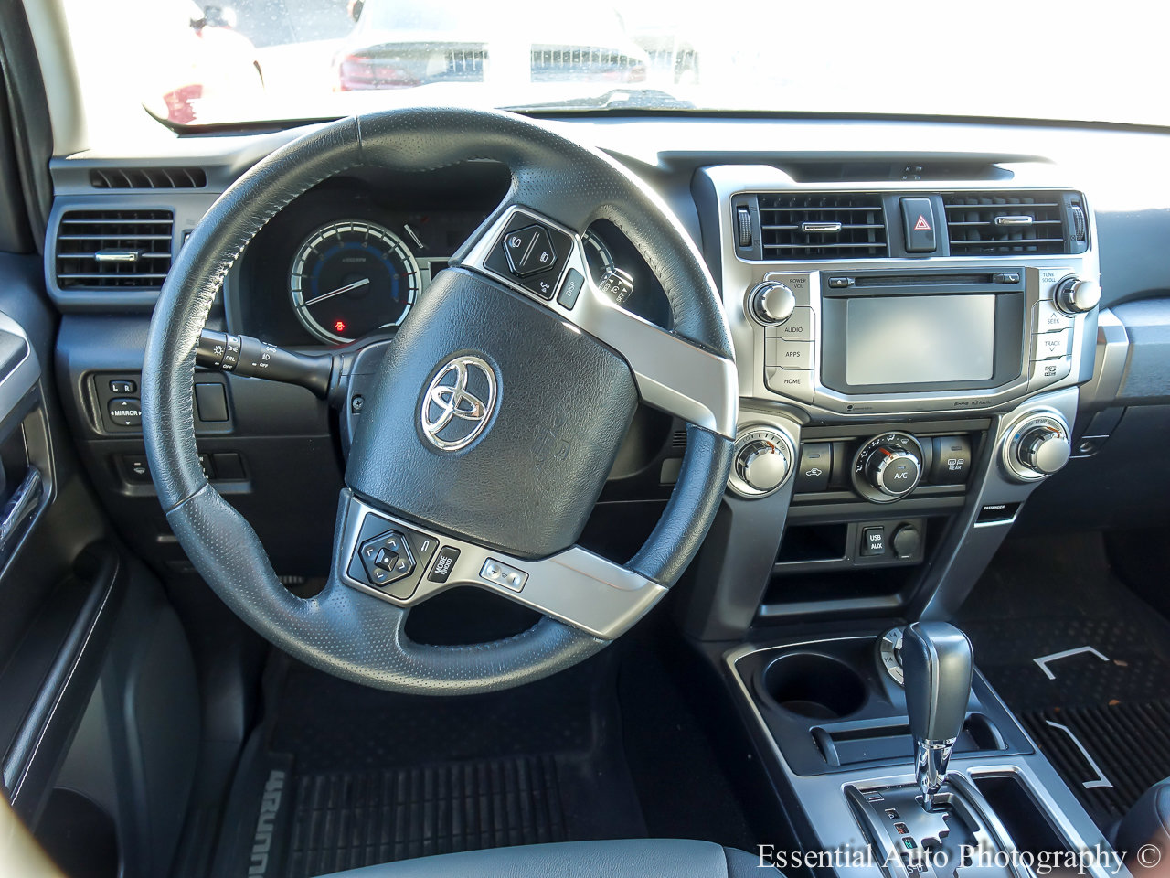 2019 TOYOTA 4RUNNER - Image 1