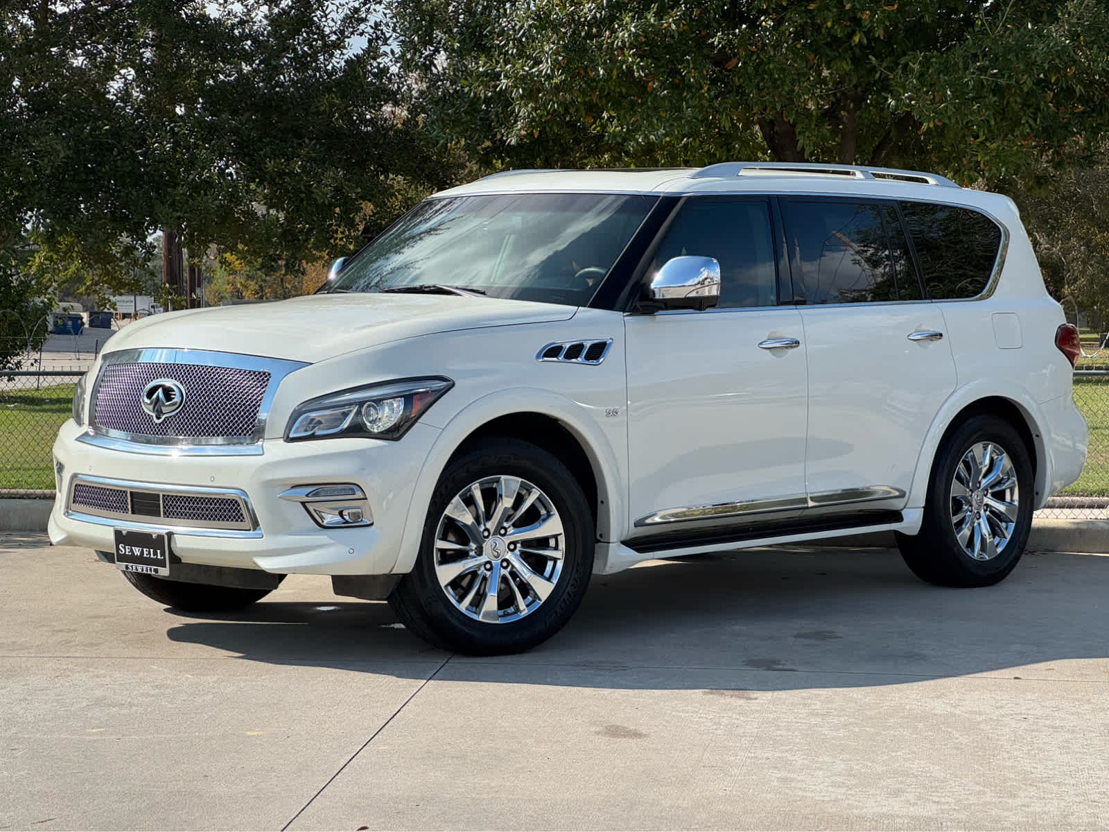 2016 INFINITI QX80 Base's photo